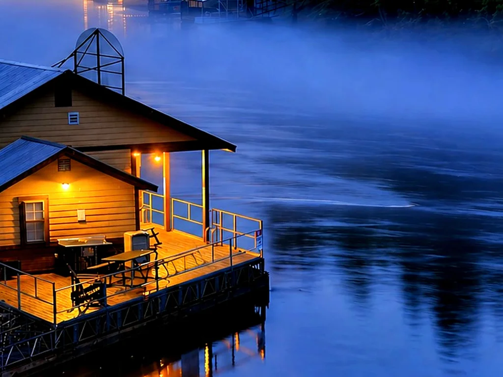 Fireside on the Lake – Cozy Condo & water views