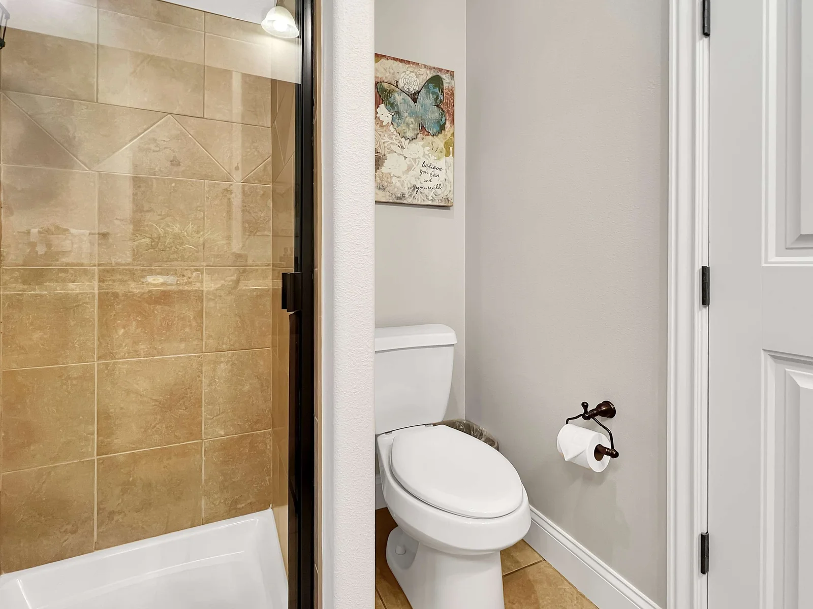 Master ensuite with tile shower