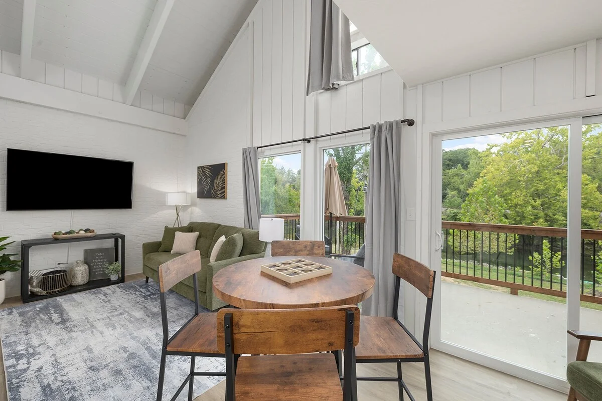 Walk-In Condo – Lake Taneycomo Access