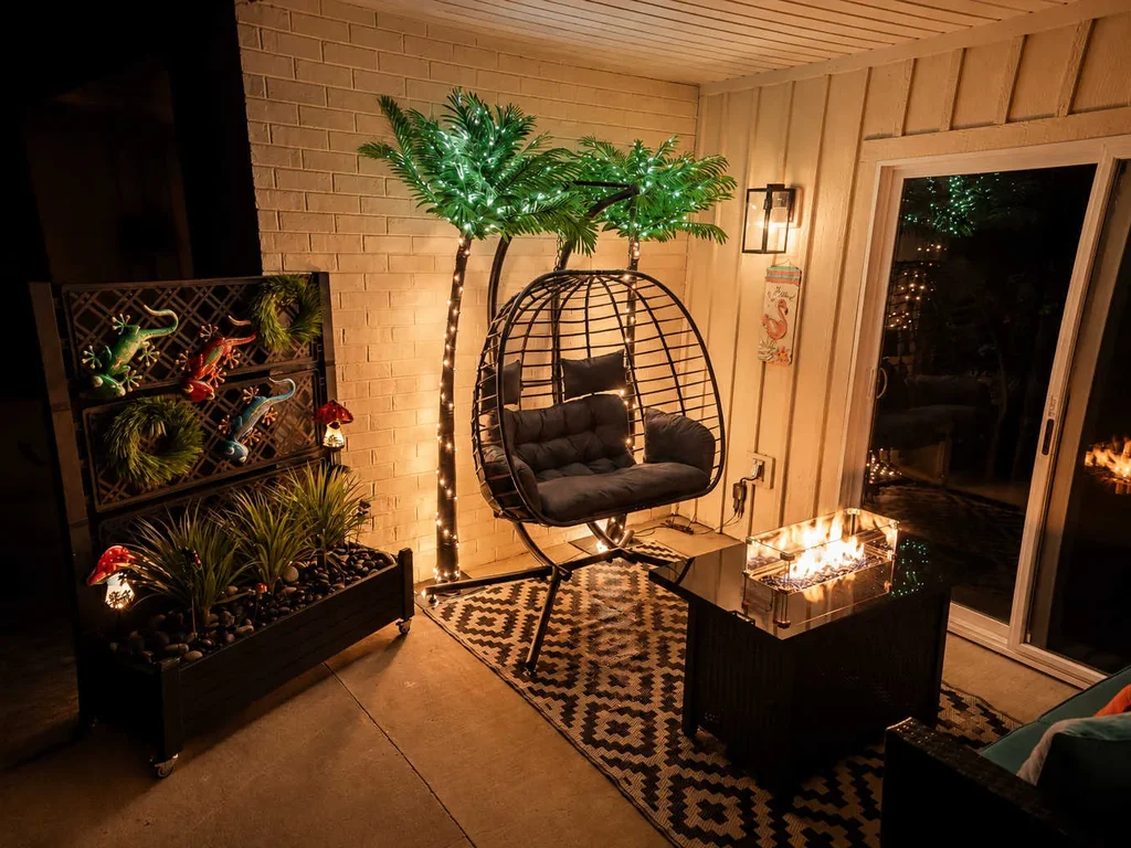 Creekside walk to downtown, landing, king bed
