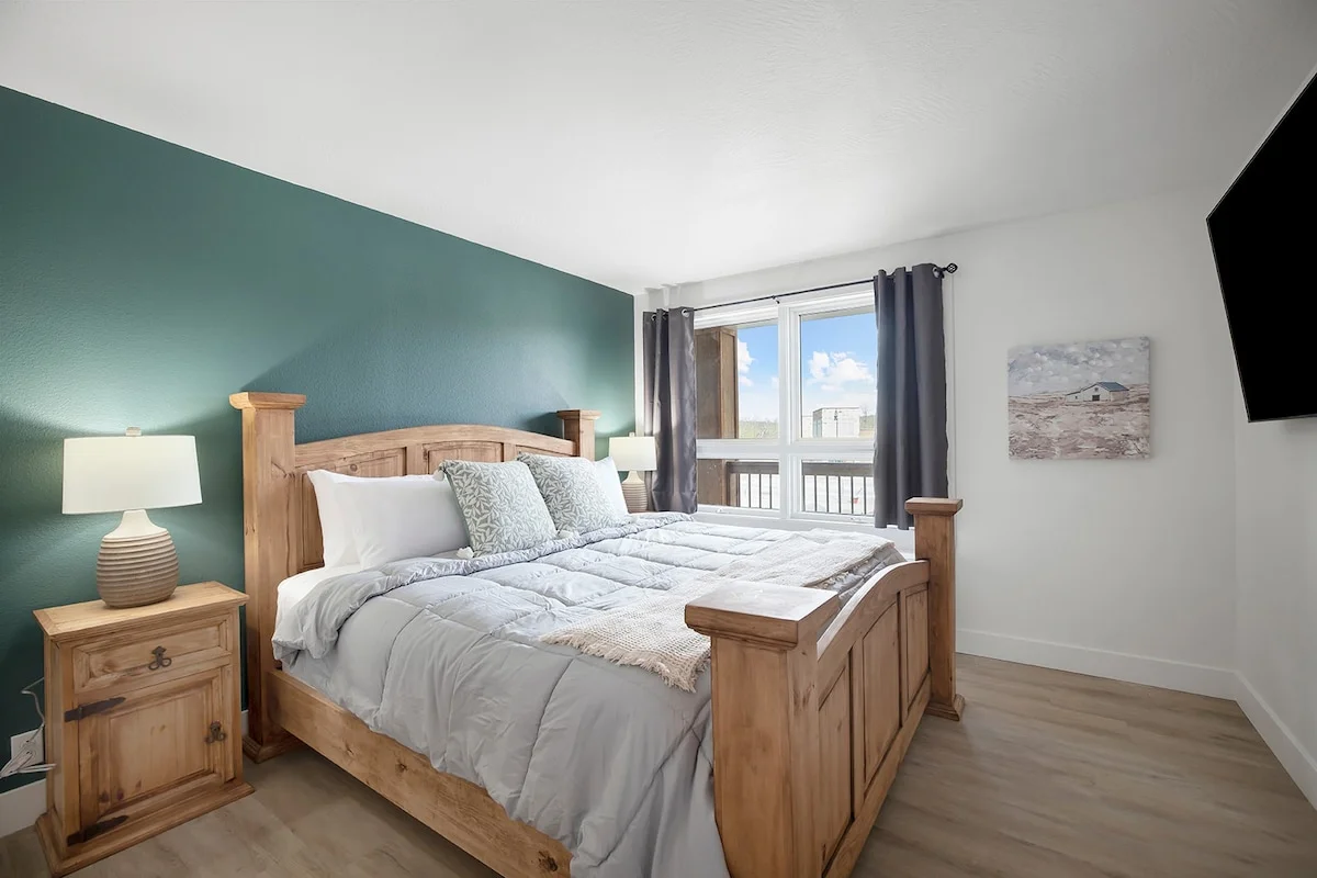 Walk-In Condo with Indoor & Outdoor Pool