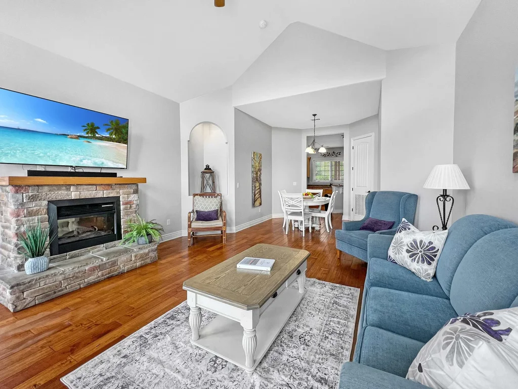 Boutique Comfort Condo -Near SDC