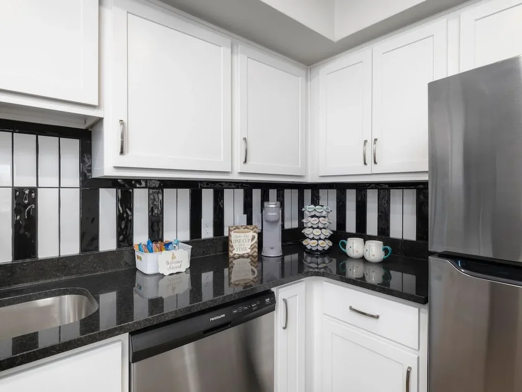 Music-Inspired Condo| Indoor Pool + Gym Access
