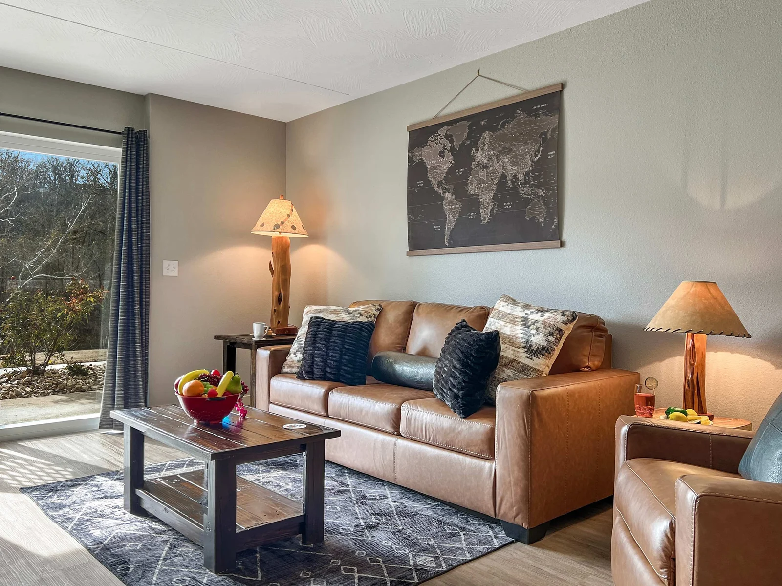 Upscale Condo, Walk to Branson Landing