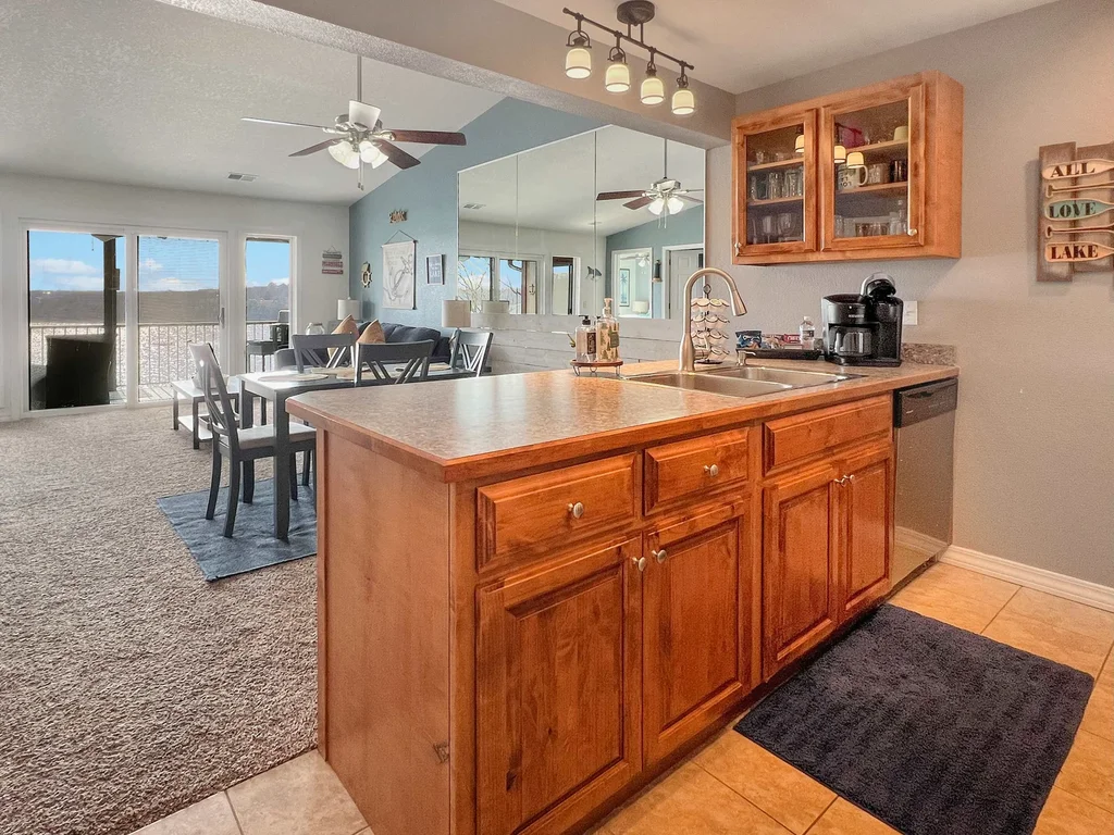 Lakefront Condo – Perfect Escape