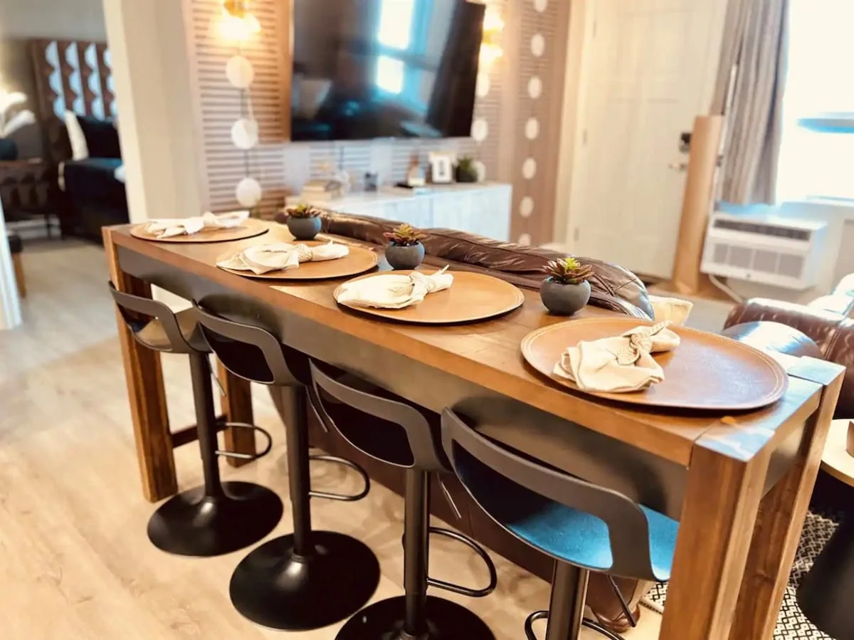 Enjoy dining together
