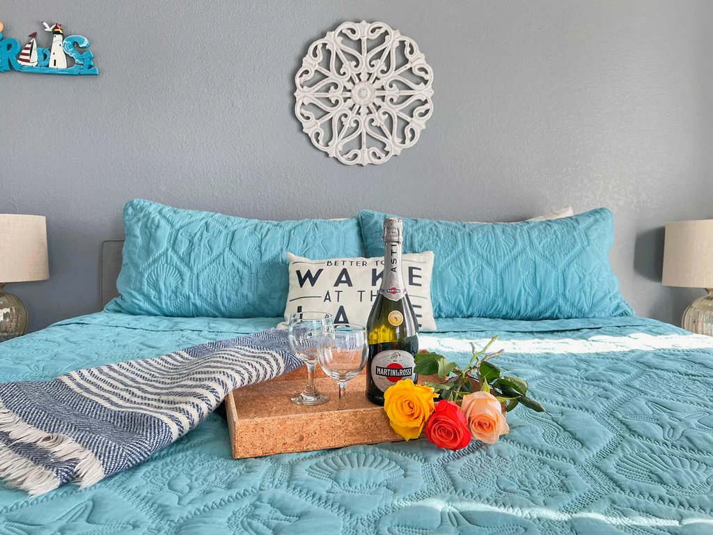 Lakefront Condo – Perfect Escape