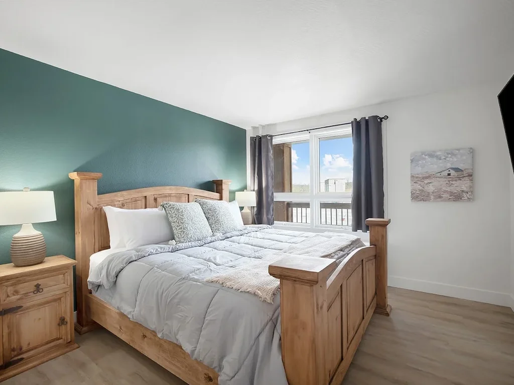 Walk-In Condo with Indoor & Outdoor Pool
