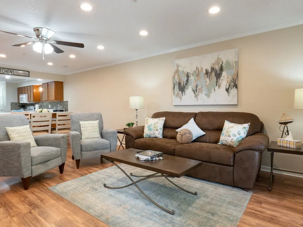 Family-Gem Condo