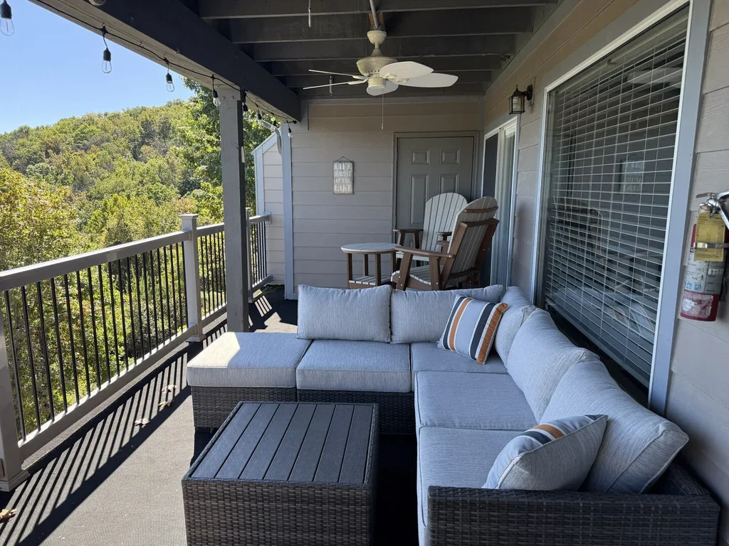 Aqua Serenity – Relax in a Condo