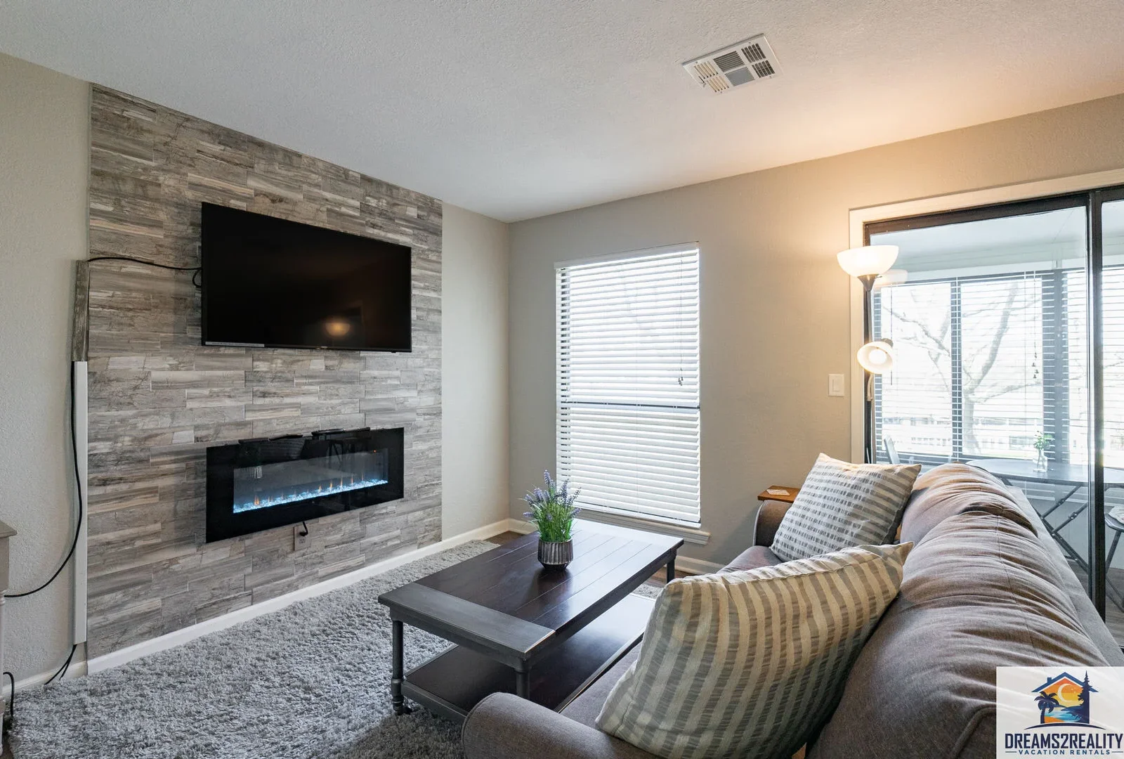 Paws & Poolside – Fun and Stylish Condo