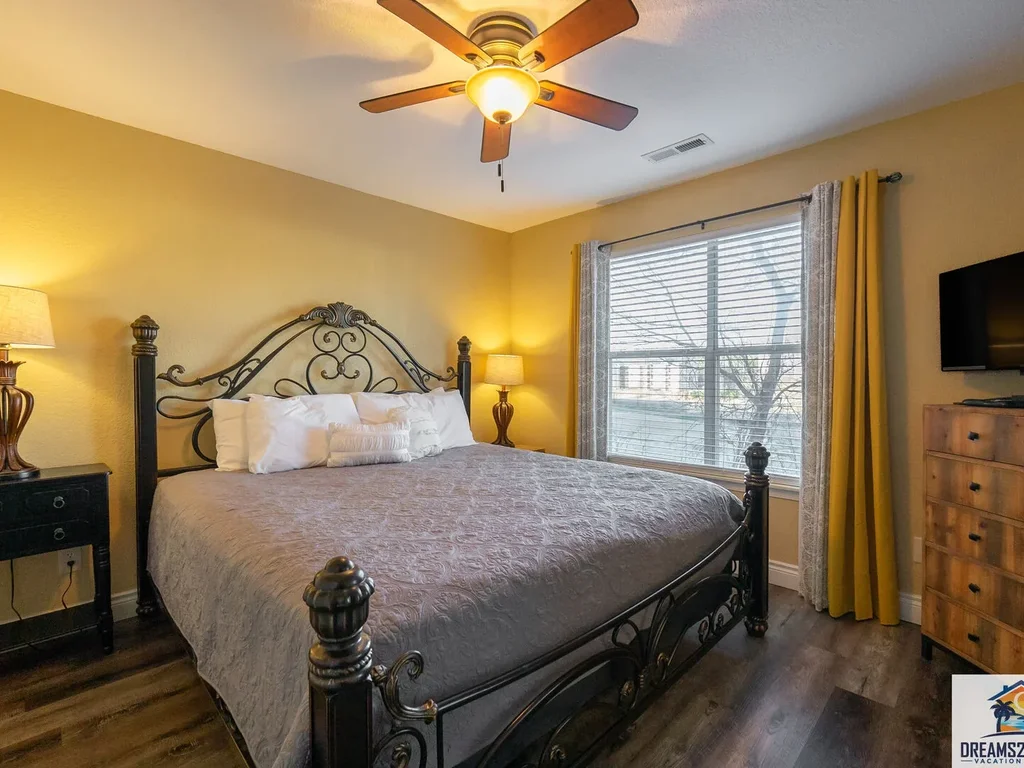 Soak & Snuggle Condo