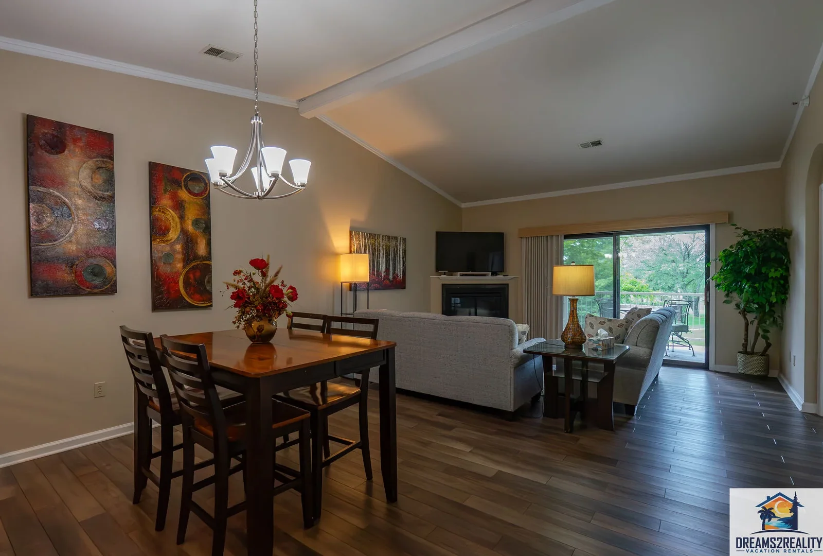 Peaceful Condo for Groups