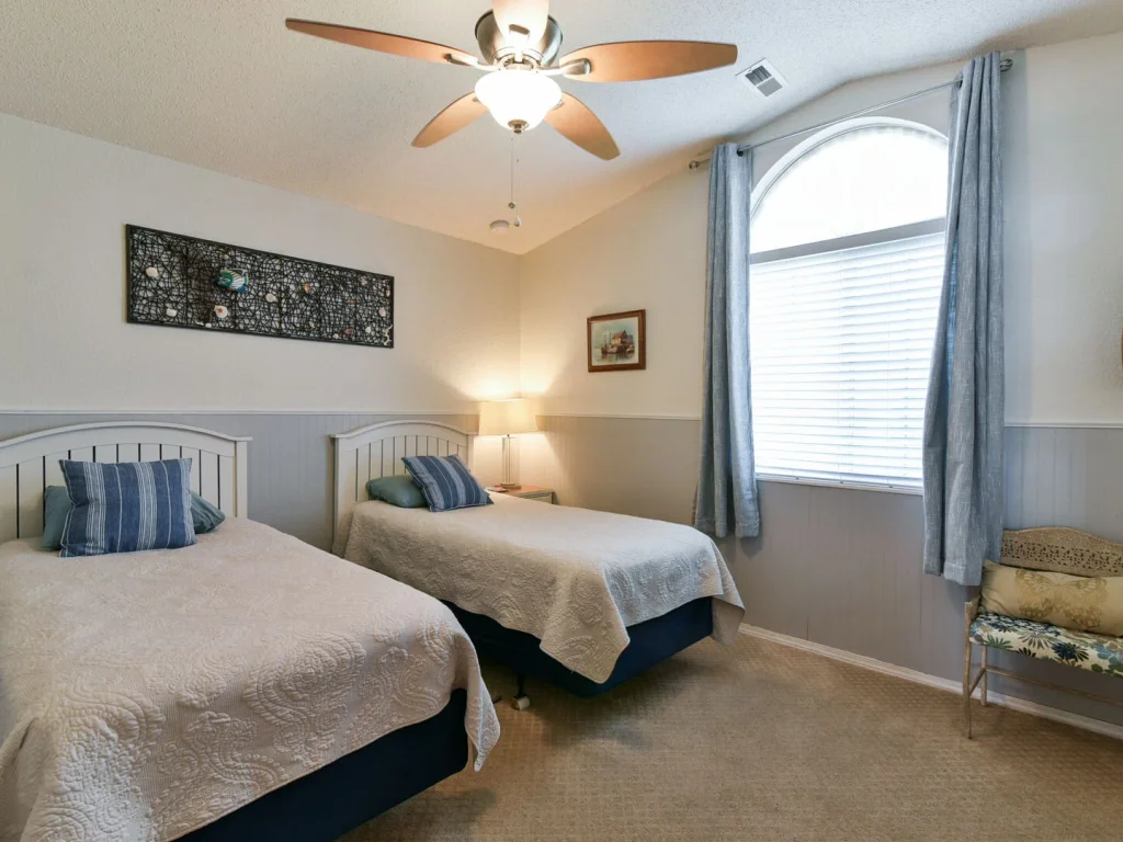 700 Emerald Point**