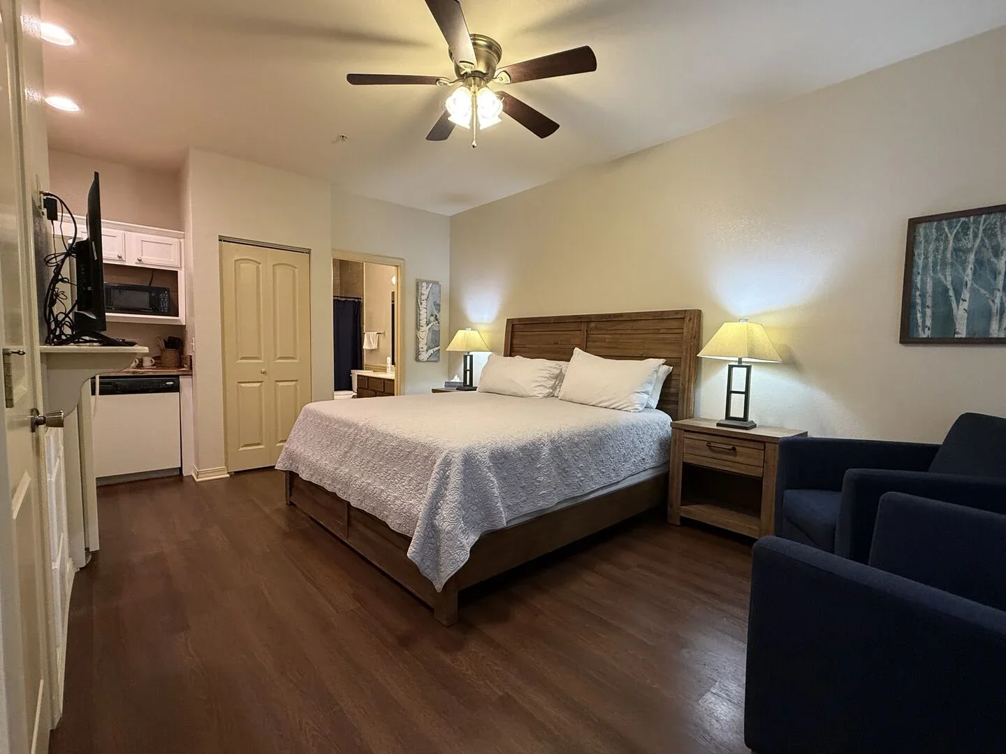 Lively Escape -Walk-In Condo