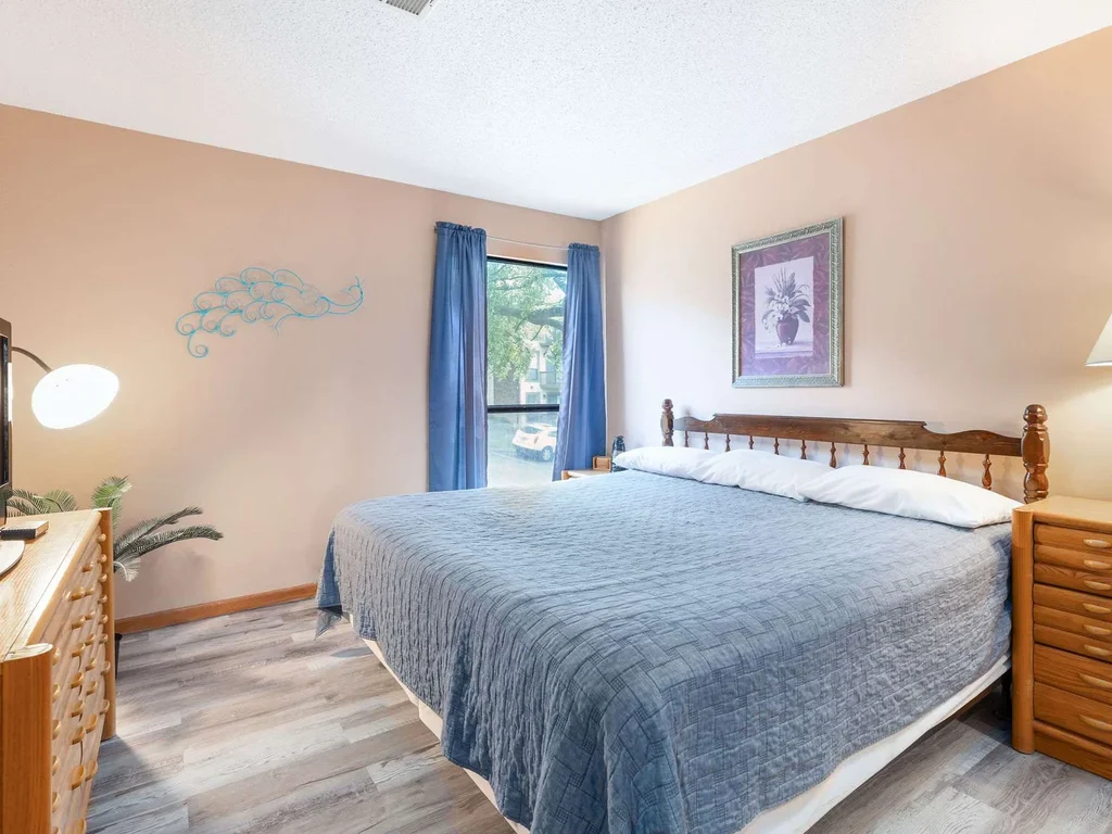 The Roost Royale-No Stairs! Indoor pool! Hot Tub!