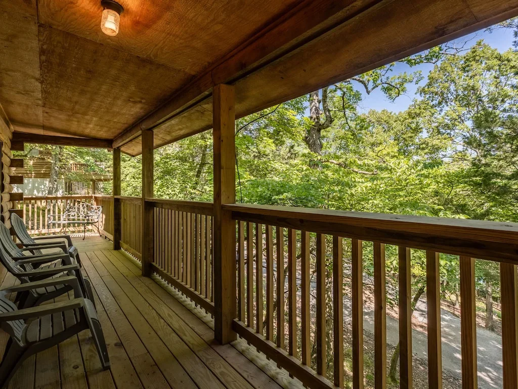 Table Rock Lake Cabin – The Oaks #5 with Lake Access & Hot Tub