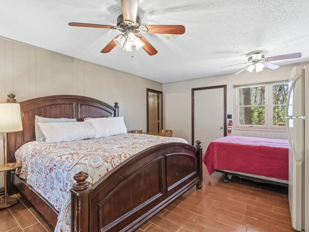 Lakefront Hideaway | Boat Slip, Views & Relaxation