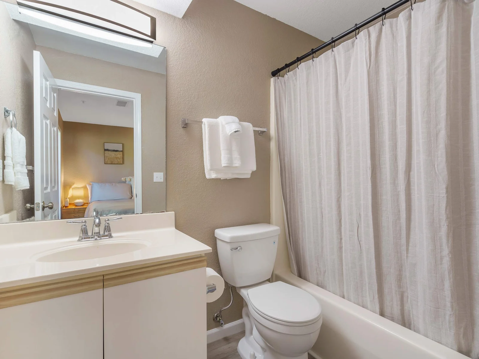Second bathroom off second bedroom.