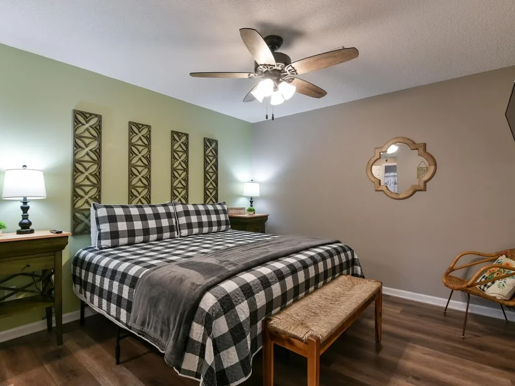 Indoor Pool, Hot Tub & Fairway Views Condo!