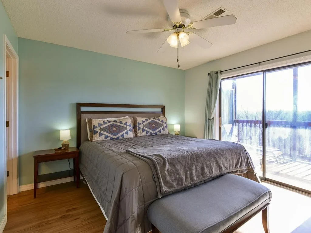 Mountain Getaway- Outdoor Pool! Hiking Trails!