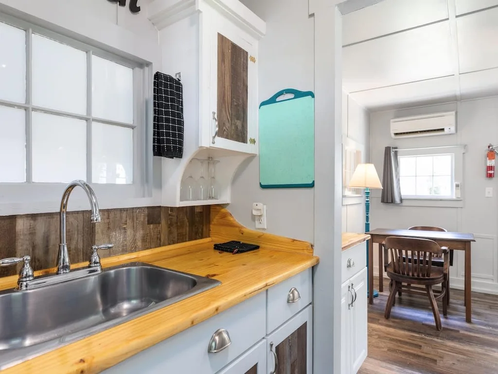 Escape the Rush in this Cozy Cottage Retreat
