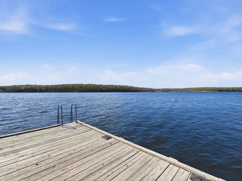 Cozy Lakefront Studio | Boat Slip Included