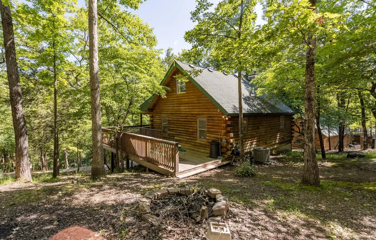 Table Rock Lake Cabin – The Oaks #5 with Lake Access & Hot Tub