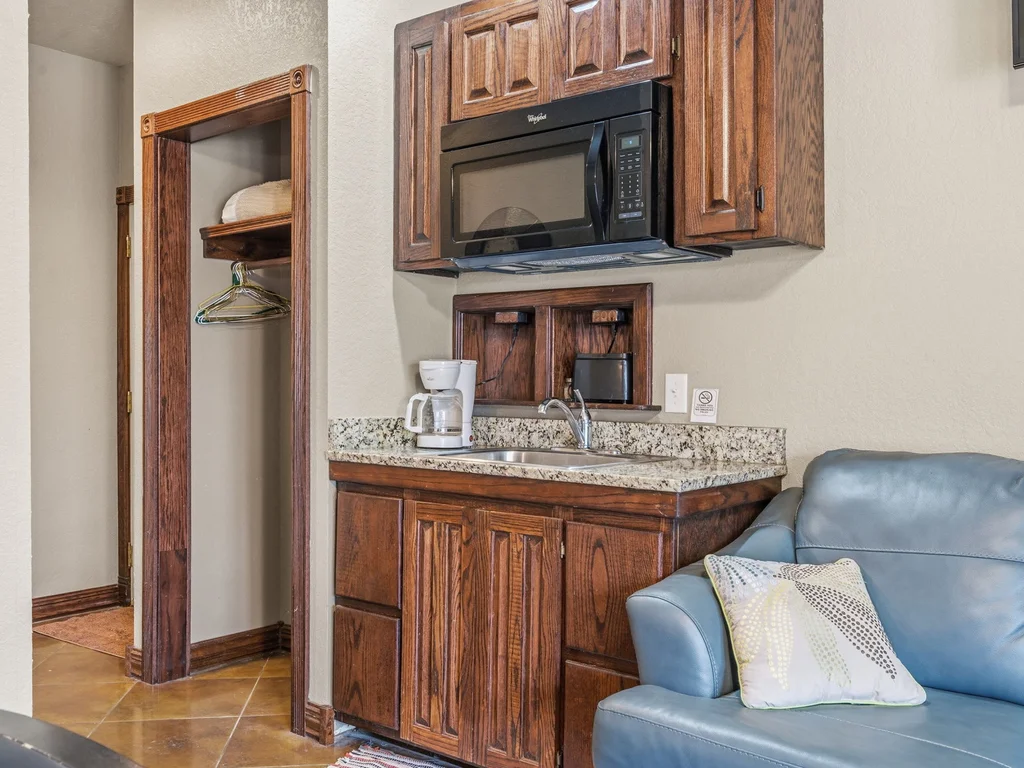 Scenic Lakefront Retreat | Boat Slip & Relaxation