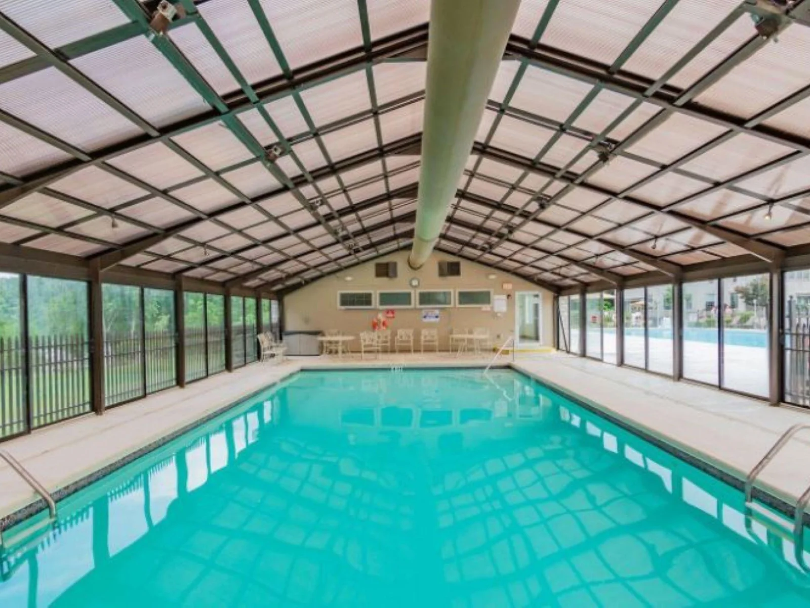 Community Indoor pool & hottub - Open year round!
