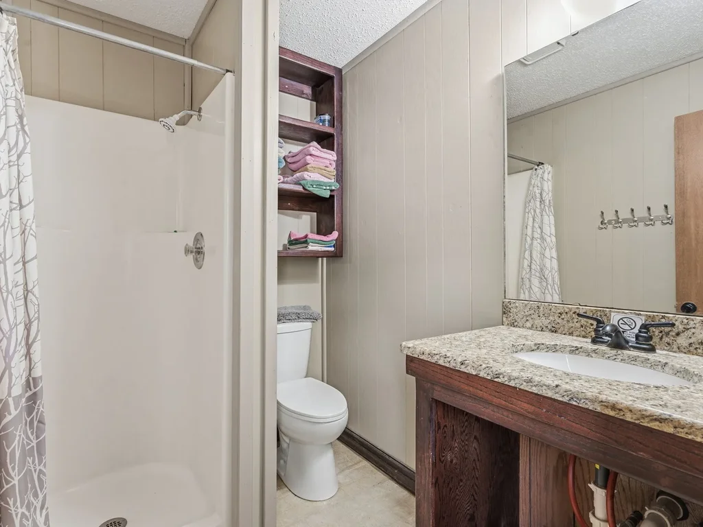 Peaceful Lakefront Studio | Boat Slip Included