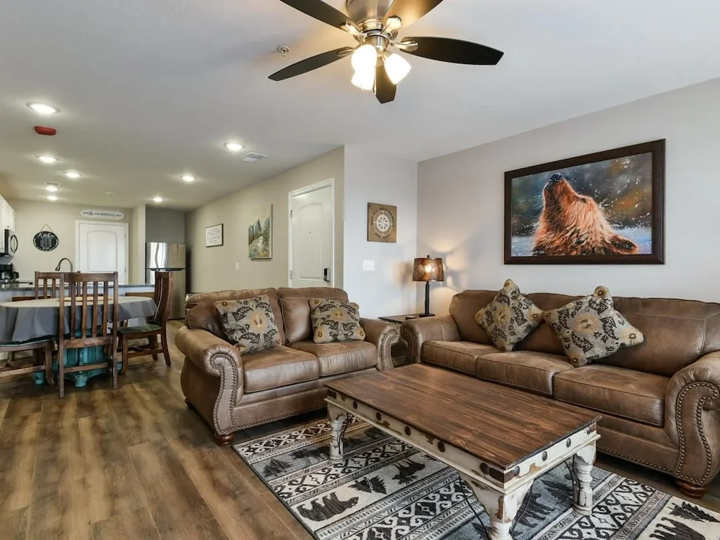 Mystic Cove Condo – Pool – Perfect location