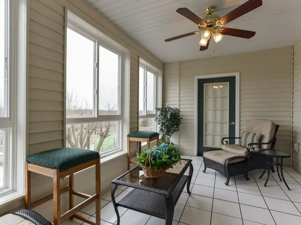 Country Getaway Condo -No Stairs! Close to Strip!