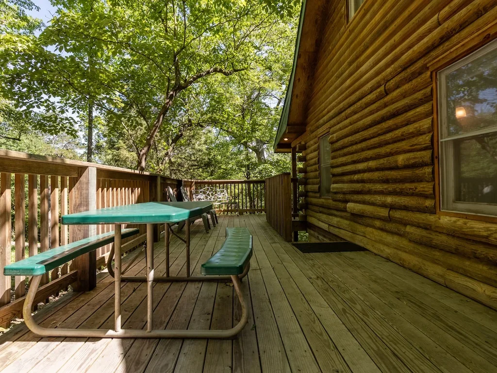 Table Rock Lake Cabin – The Oaks #5 with Lake Access & Hot Tub