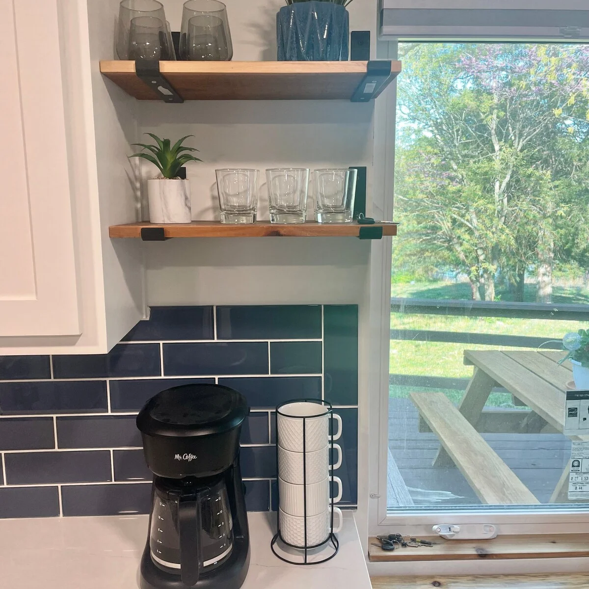 12 cup traditional cup coffee maker.