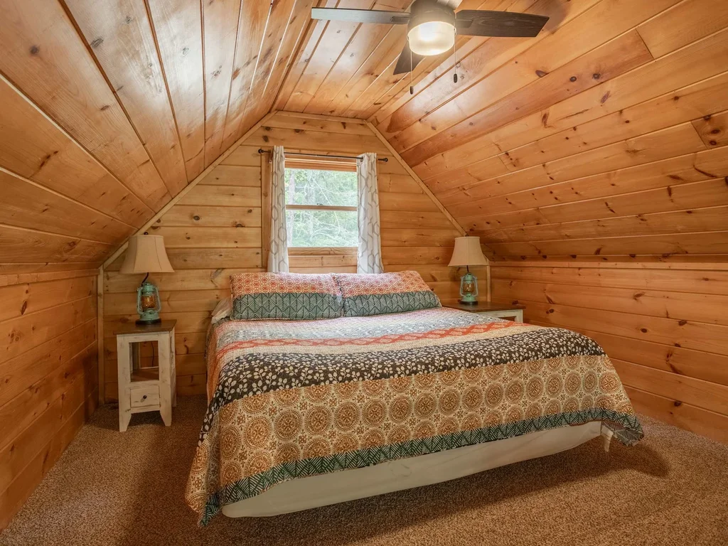 Deep Hollow Cabin