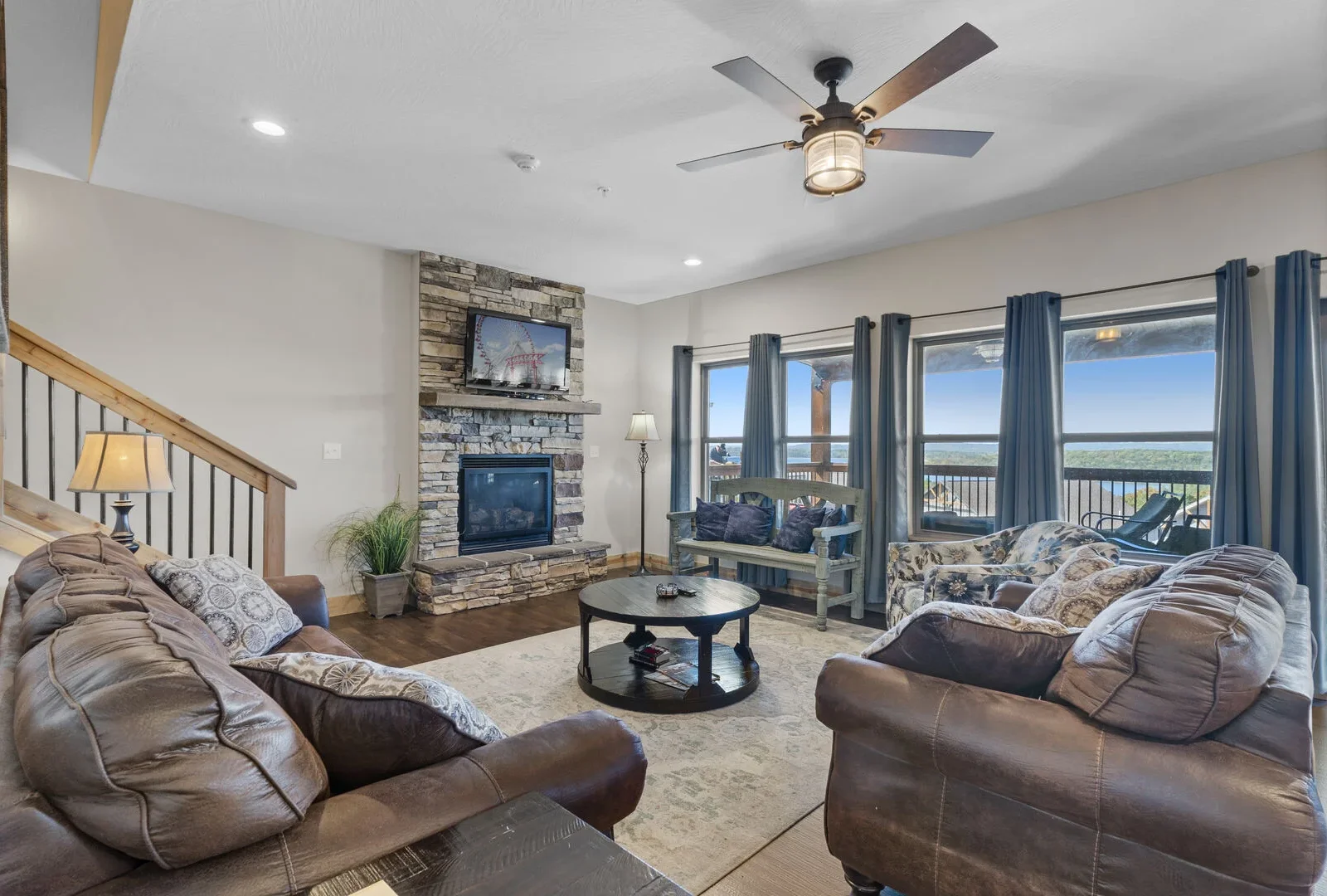 Lakefront Haven