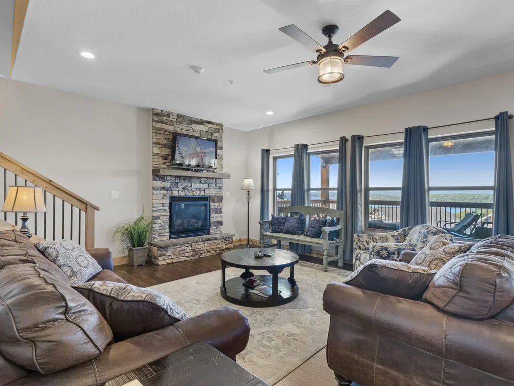 Lakefront Haven