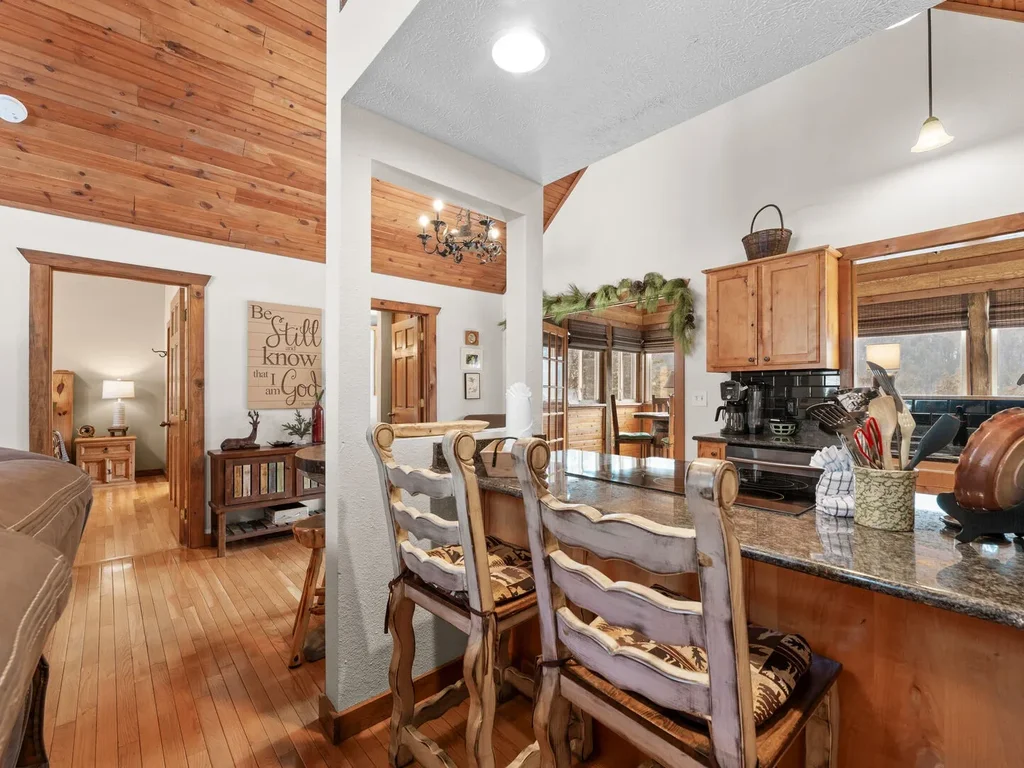 The Hunt Cabin at Stonebridge