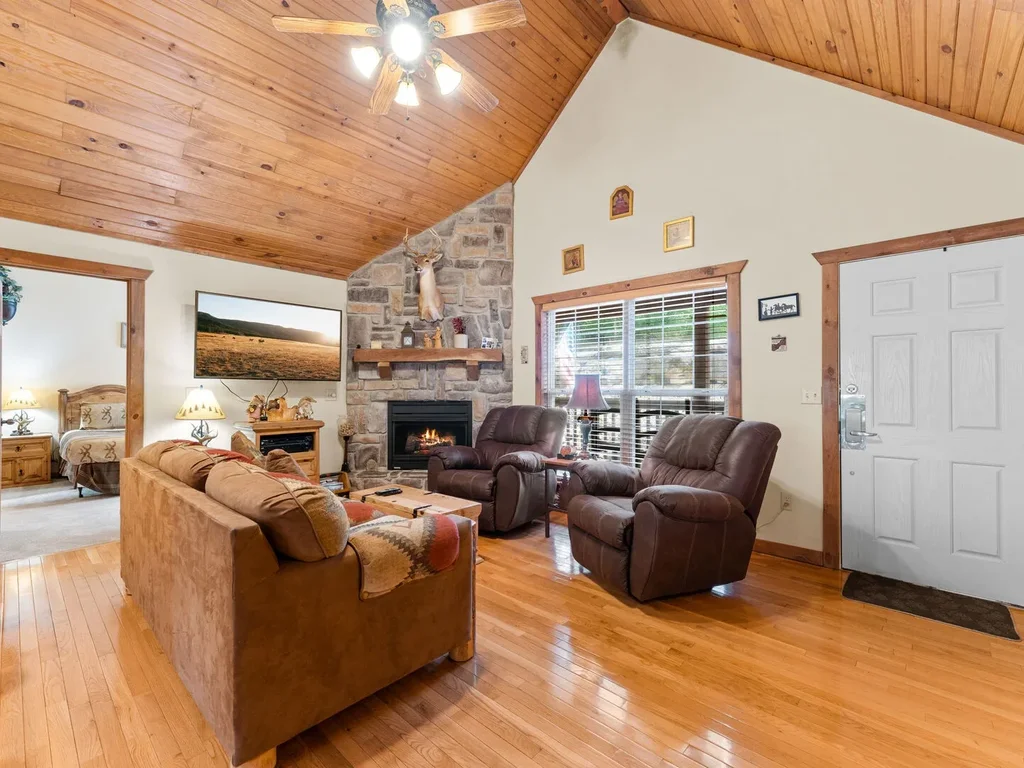 Dakota Lodge