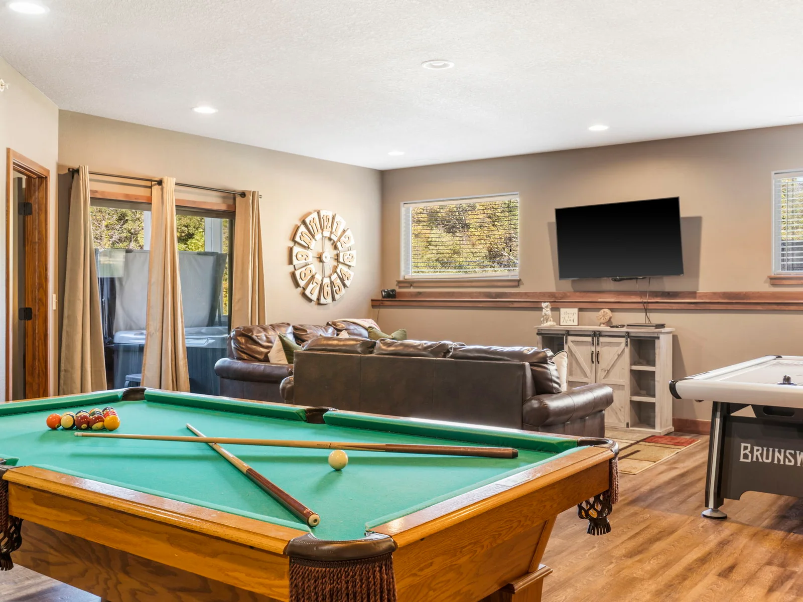 Pool, Airhockey, and Arcade machine for your entertainment!
