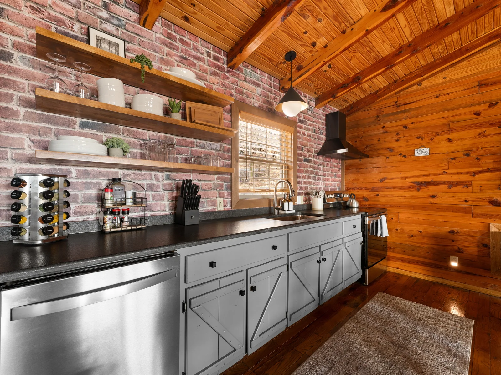 Cook up something special in this stunning, fully equipped kitchen