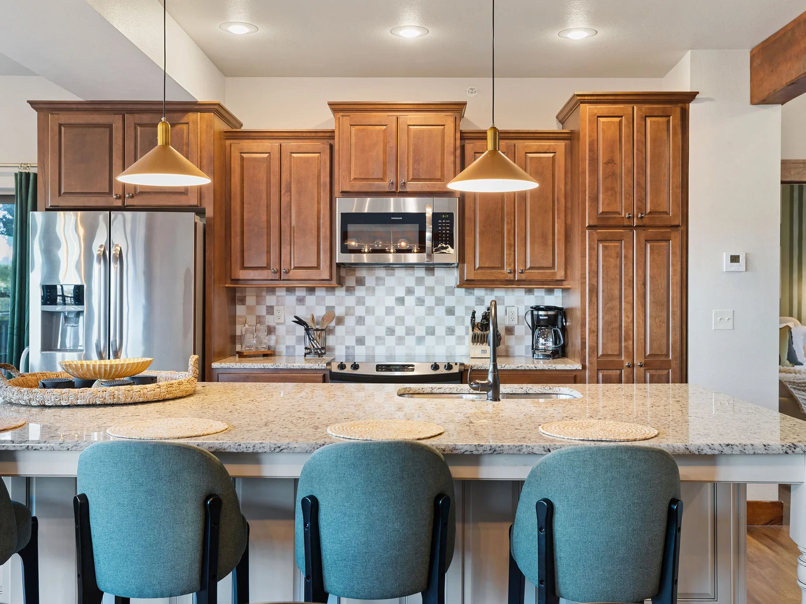 Fully stocked kitchen, just bring the food!