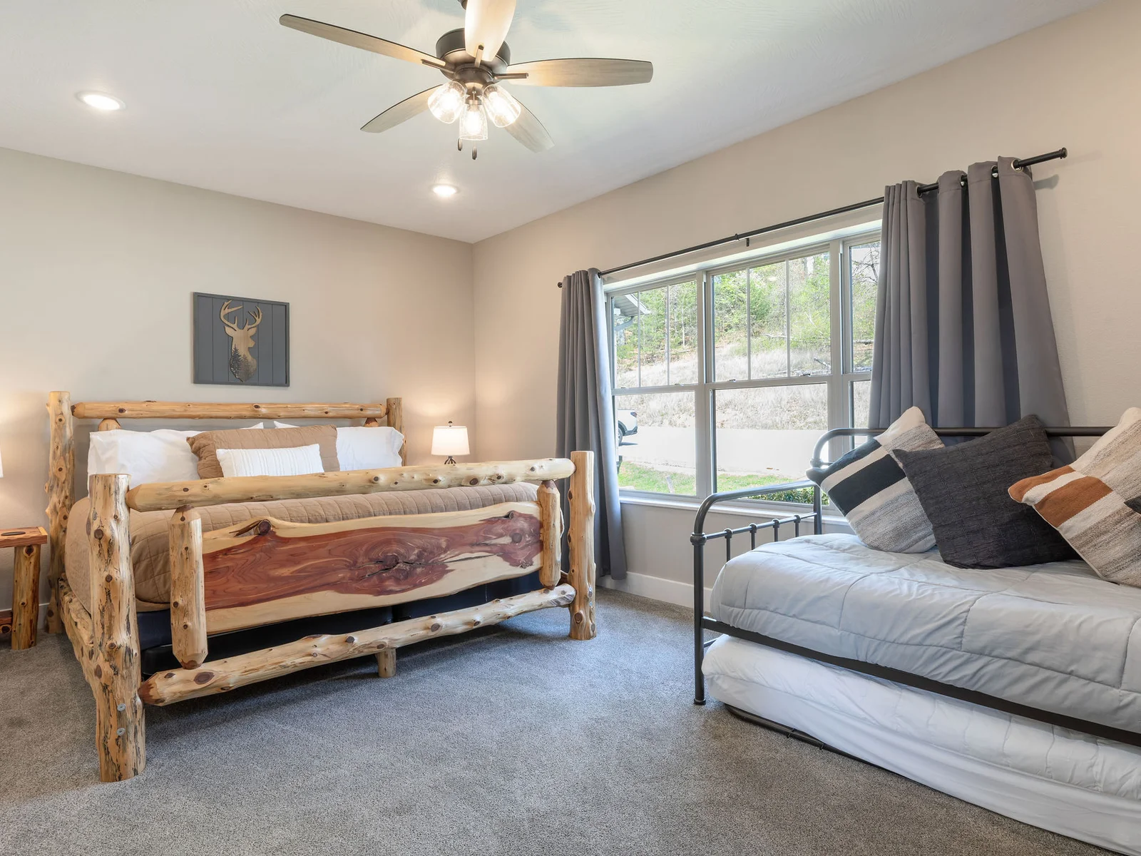 Main level King bedroom #4 w/ ensuite and trundle bed
