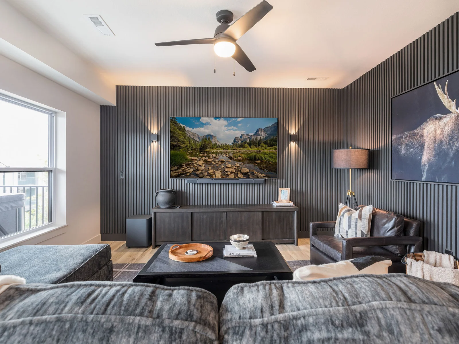 Lower living area right off of the game room