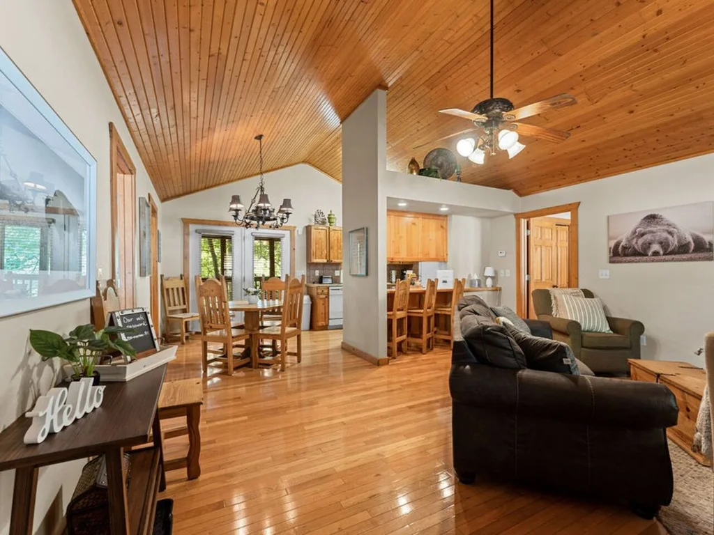 Cozy Stonebridge in Branson West, MO