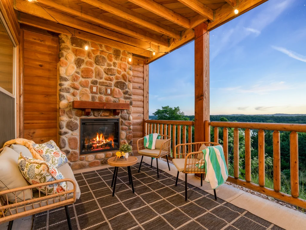 Water and Woods Lodge in Branson, MO