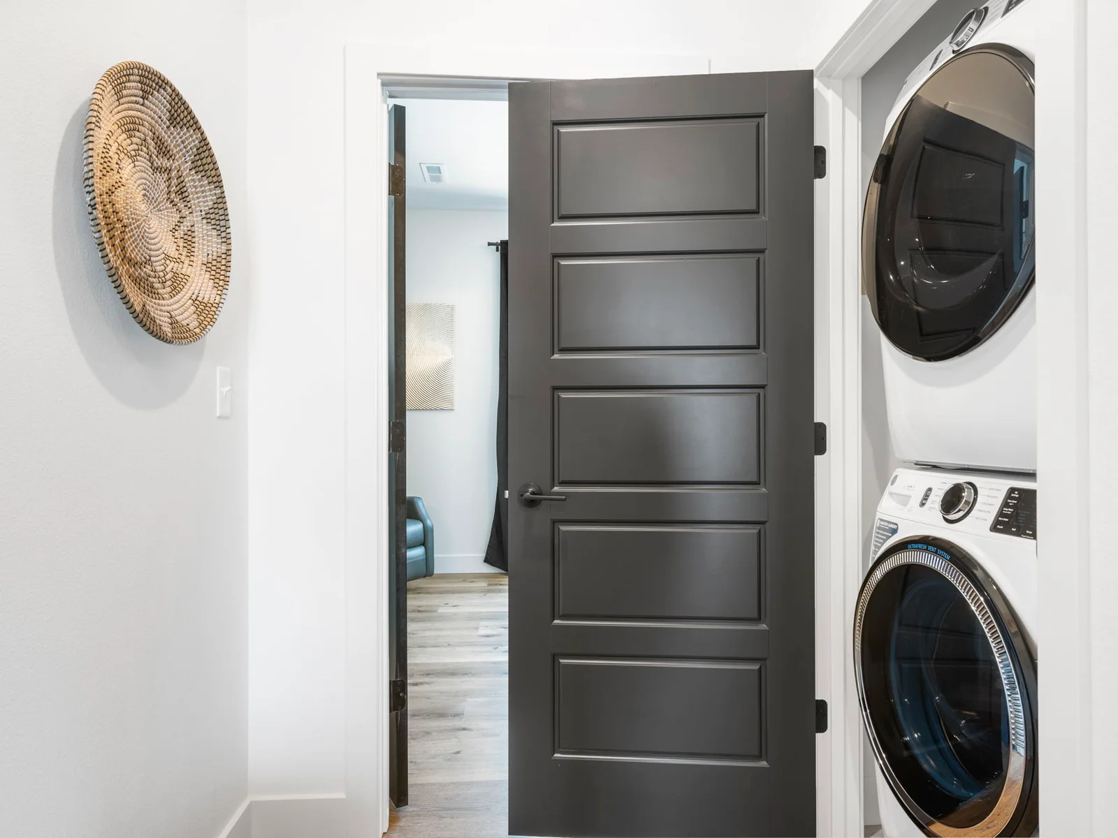 Upper level laundry