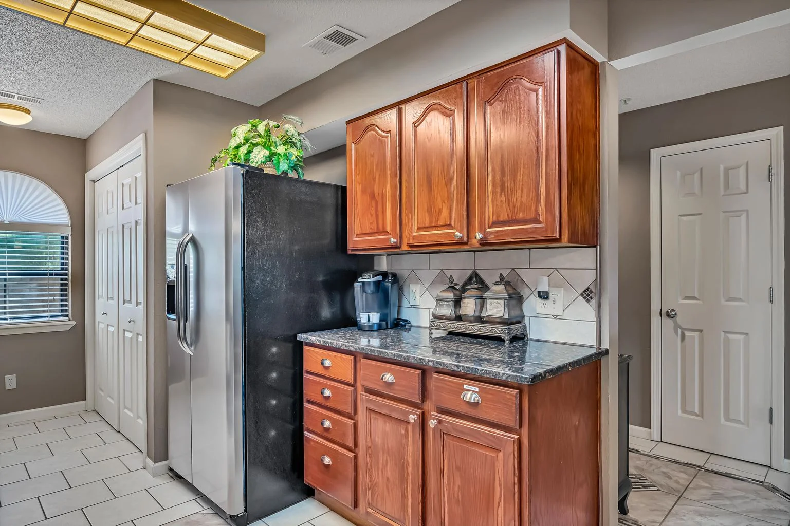 Full kitchen stocked for your Branson getaway.