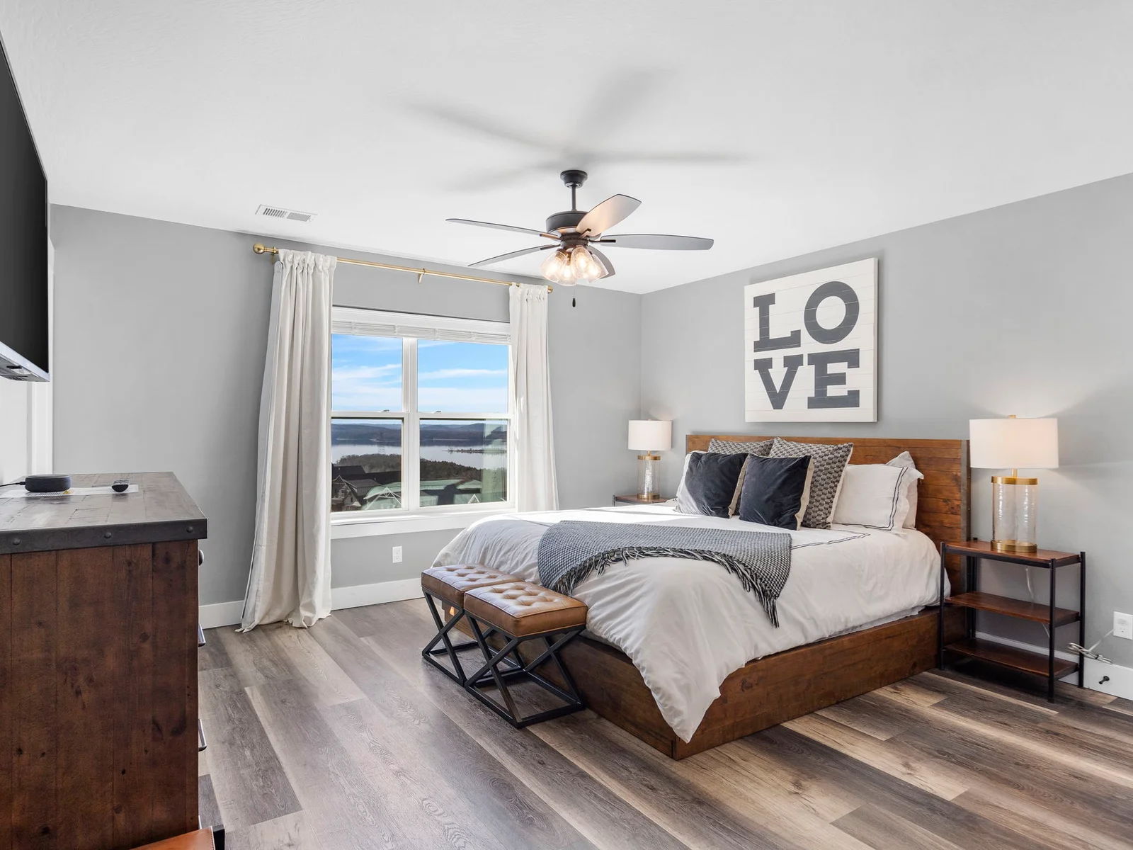 Upper level King bedroom #2 with attached bathroom